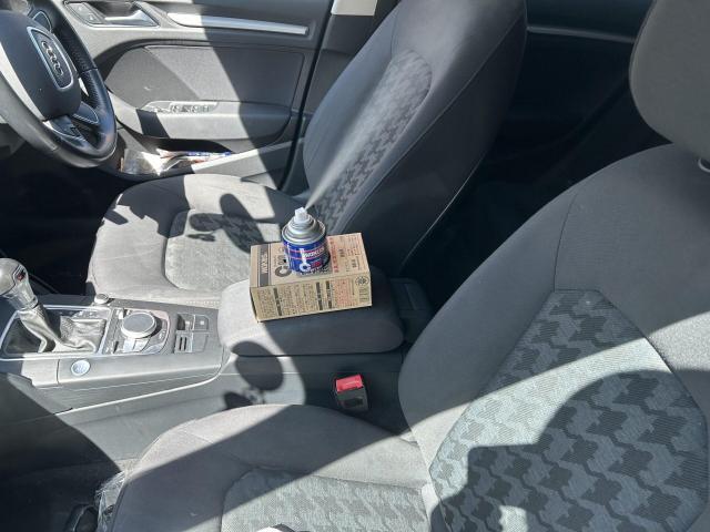 吐瀉物処理　特殊清掃・ワコーズエアキャタライザー施工　アウディ　A3