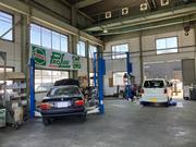 広々とした工場でしっかりと整備致します！