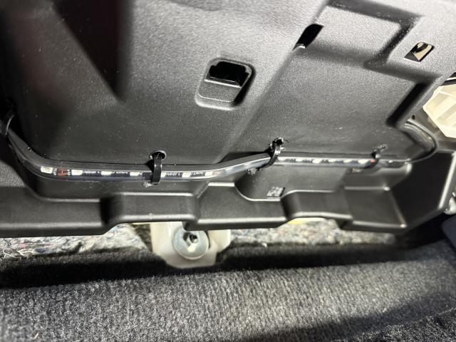 トヨタ　アルファード　フットランプ　足元LEDランプ　LEDテープ　運転席　助手席　後部座席　取り付け　取付　持ち込み　持込　安い　群馬県　高崎市　前橋市　藤岡市　玉村町　伊勢崎市　【栗原オートサービス】