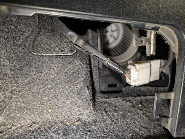 トヨタ　ヴォクシー　80系　駆動用電池の冷却部品のメンテナンスを販売店で受けてください　表示　故障診断　ハイブリッドバッテリー異常　VOXY