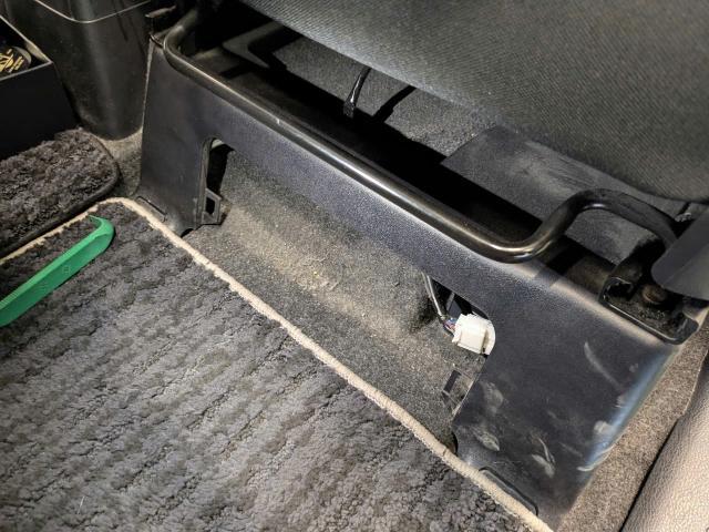 トヨタ　ヴォクシー　80系　駆動用電池の冷却部品のメンテナンスを販売店で受けてください　表示　故障診断　ハイブリッドバッテリー異常　VOXY