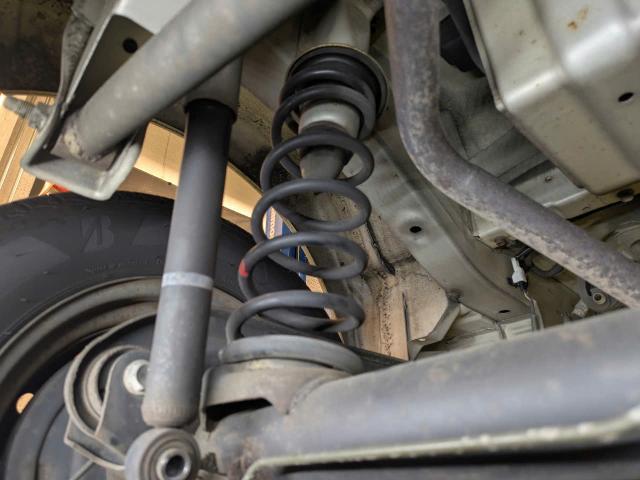 日産　ＮＶ１００クリッパーバン　エブリィ　ハイレートスプリング交換　強化サスペンション　オーバーテックハイレートスプリング取付