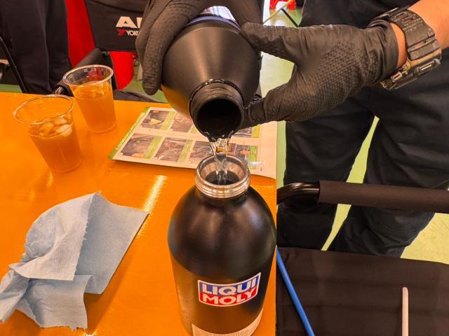 DPF再生不十分　DPF強制燃焼　トヨタ　ランドクルーザープラド　DPF警告　DPFクリーニング　LIQUIMOLY　DPFクリーナーメンテナンス・日常点検