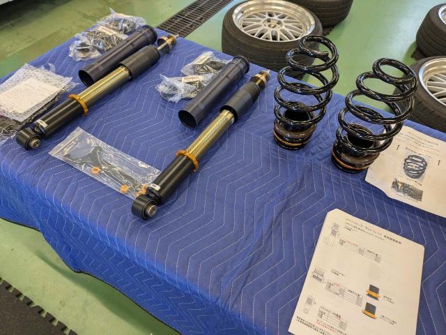 トヨタ　20系アルファード　車高調取り付け　パーフェクトダンパー　SEVEN　7g　乗り心地改善　サスペンション・足回りパーツ取付