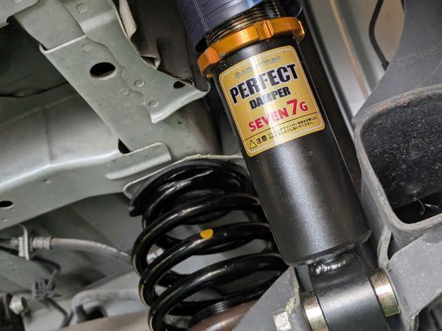 トヨタ　20系アルファード　車高調取り付け　パーフェクトダンパー　SEVEN　7g　乗り心地改善　サスペンション・足回りパーツ取付