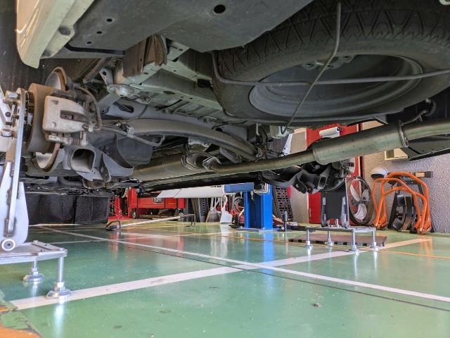 トヨタ　20系アルファード　車高調取り付け　パーフェクトダンパー　SEVEN　7g　乗り心地改善　サスペンション・足回りパーツ取付