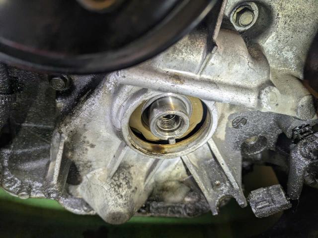 マツダ　ＲＸ－８　エンジンオイル漏れ修理　オイルパン漏れ修理　クランクオイルシール交換　エンジン関連修理・整備