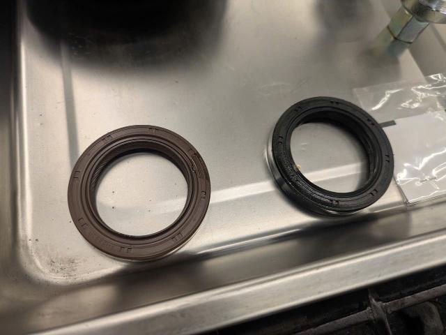 マツダ　ＲＸ－８　エンジンオイル漏れ修理　オイルパン漏れ修理　クランクオイルシール交換　エンジン関連修理・整備