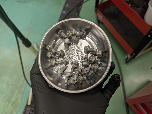 マツダ　ＲＸ－８　エンジンオイル漏れ修理　オイルパン漏れ修理　クランクオイルシール交換　エンジン関連修理・整備