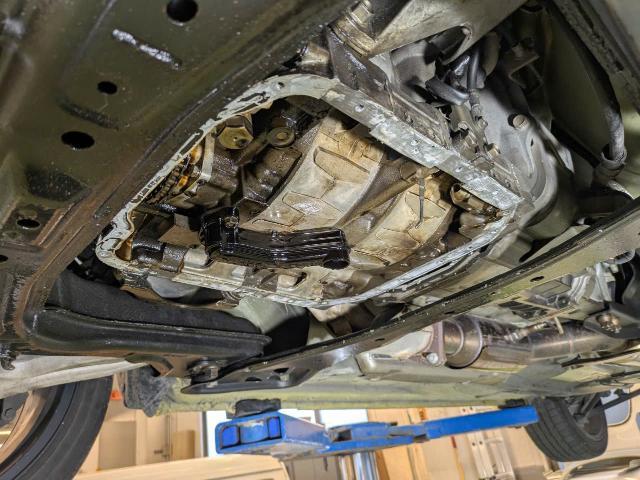 マツダ　ＲＸ－８　エンジンオイル漏れ修理　オイルパン漏れ修理　クランクオイルシール交換　エンジン関連修理・整備