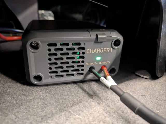 ホンダ　ステップワゴン　ブルーティ　オルタネーターチャージャー取り付け　BLUETTI charger1 外部オルタネーターチャージャー取り付け　キャンプ　レジャー