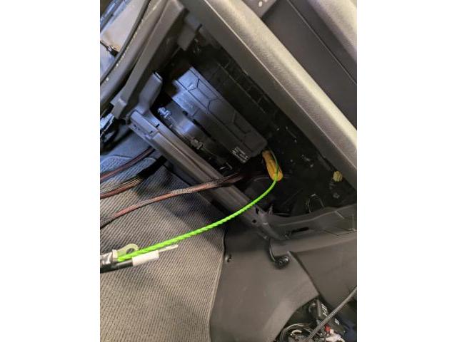 ホンダ　ステップワゴン　ブルーティ　オルタネーターチャージャー取り付け　BLUETTI charger1 外部オルタネーターチャージャー取り付け　キャンプ　レジャー