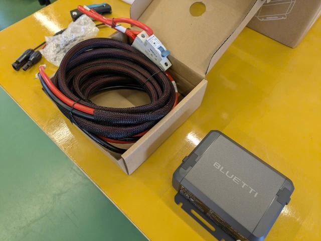 ホンダ　ステップワゴン　ブルーティ　オルタネーターチャージャー取り付け　BLUETTI charger1 外部オルタネーターチャージャー取り付け　キャンプ　レジャー