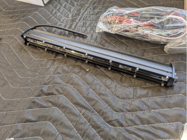 ダイハツ　アトレー　AGEVAN仕様　US　LEDストロンググリル　フロントグリル交換　エコフローオルタネーターチャージャー取付　ワークライト取付　CARSTYLE　関東　外装品・エアロパーツ取付