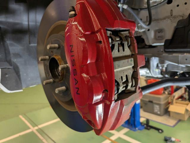 日産　フェアレディＺ　RZ34　DICXELブレーキローター　DICXELブレーキパッド　ロングハブボルト取り付け　ブレーキローター交換　サスペンション・足回りパーツ取付