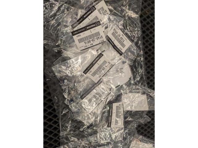 マツダ　ＲＸ－８　エキセントリックシャフトオイルシール交換　クランクオイルシール　エンジンオイル漏れ　オイルパンオイル漏れ修理　デフオイル交換　LIQUIMOLY　デフオイル　75W&minus;140　エンジン関連修理・整備