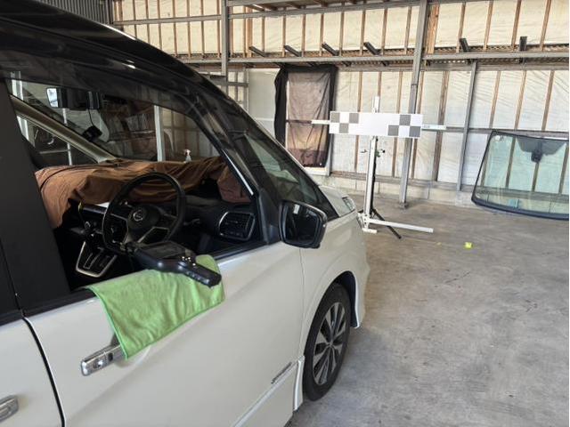 日産　セレナ　フロントガラス交換　フロントガラス入替　宮崎市　日向市　延岡市　その他修理・整備