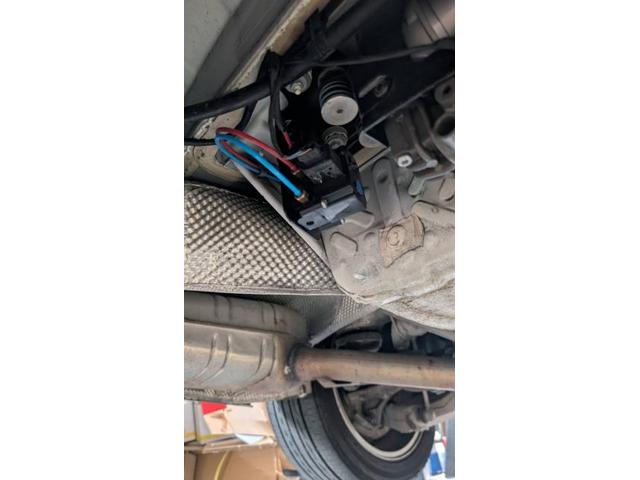 ＢＭＷ　５シリーズ　サスペンション交換　エアサス修理　バルブブロック交換　Ｆ11