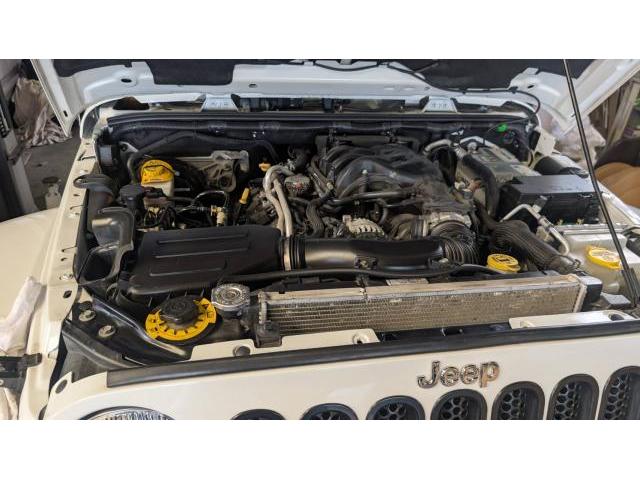 クライスラー・ジープ　ジープ・ラングラー　冷却水漏れ リザーバータンク交換