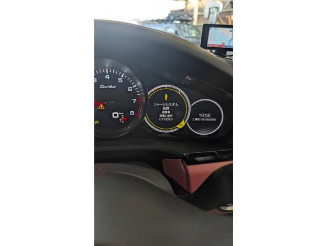 ポルシェ　カイエン　エアサスポンプ交換　シャーシシステム故障