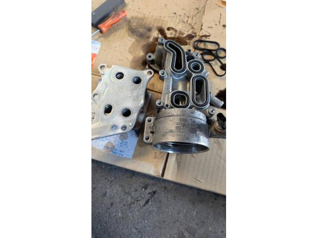 ＭＩＮＩ　ＭＩＮＩ　オイル漏れ　Ｒ60オイルフィルターハウジングガスケット交換