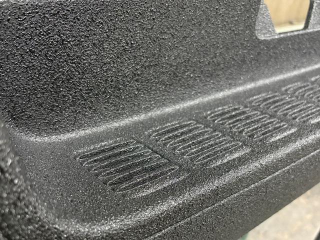 ＲＡＯＴＯＲは細目　中目　粗目の３段階ＢＬＡＣＫ　ＷＨＩＴＥ　調色可能なＴＩＮＴＡＢＬＥがあります