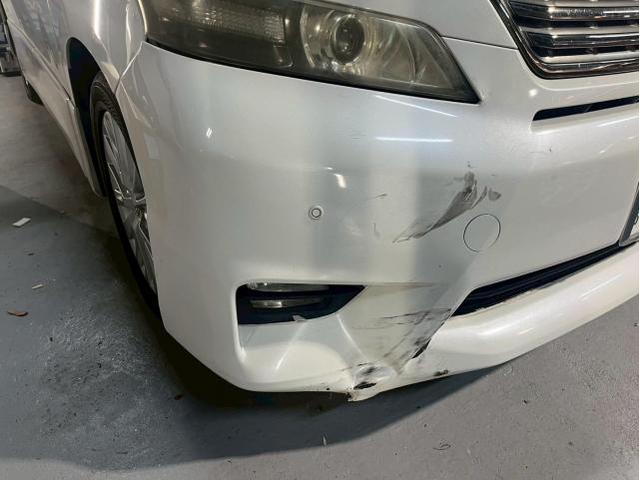 トヨタ　ヴェルファイア　バンパー事故　修理