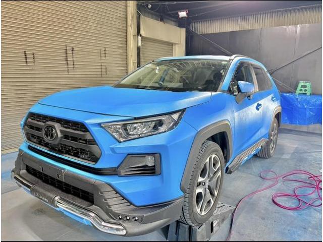 トヨタ　ＲＡＶ４　RAPTOR塗装(ラプターライナー)
RAPTOR全塗装 塗り分けカスタム
#兵庫県　#明石市　#神戸市　#ラプターライナー
#RAPTOR #RAPTOR正規施工店　#Gattonero