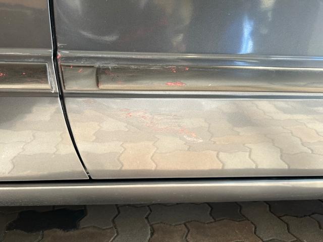 日産　ブルーバード　キズ・へこみ直し