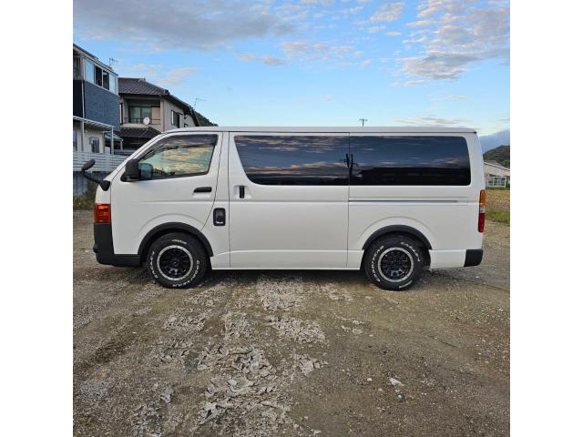 トヨタ　ハイエースバン　ステッカーカスタム　ヒミツキチガレージデモカー化計画
RAPTOR塗装(ラプターライナー) RAPTOR全塗装 塗り分けカスタム #兵庫県　#明石市　#神戸市　#ラプターライナー #RAPTOR 