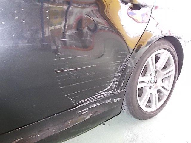 BMW 3シリーズ リヤドアへこみ大 クォーターへこみ直し