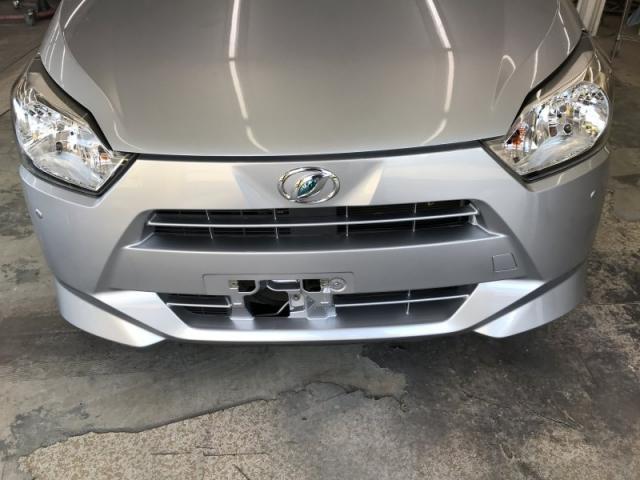 ダイハツ　ミライース　フロントバンパー交換　キズ・へこみ直し　埼玉県上尾市板金塗装