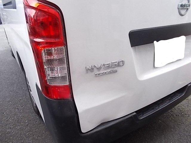 日産　キャラバン　トランク（リヤハッチ）キズ・へこみ直し　上尾市カーコンビニ倶楽部