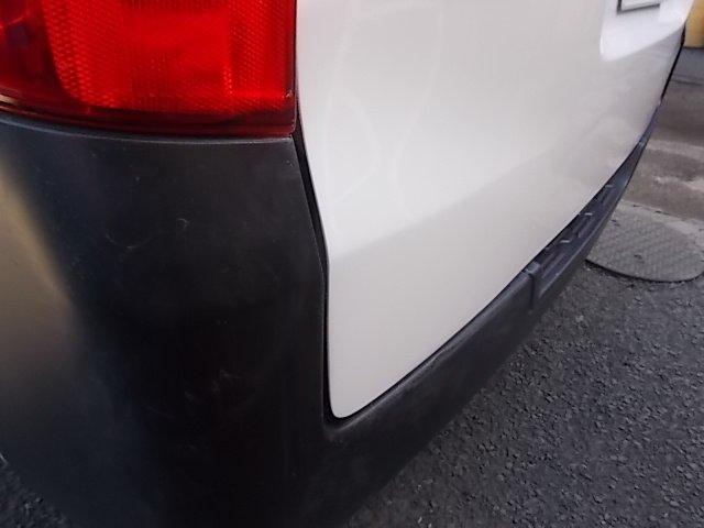 日産　キャラバン　トランク（リヤハッチ）キズ・へこみ直し　上尾市カーコンビニ倶楽部