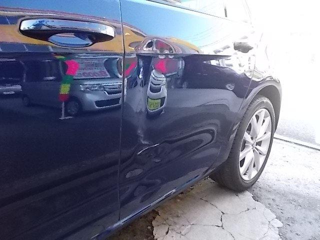 フォルクスワーゲン　ゴルフ　輸入車のドアキズ・へこみ直し　上尾市カーコンビニ倶楽部