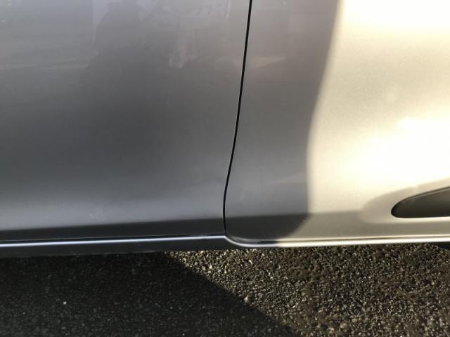 トヨタ　シエンタ　他社ドア交換２０万　当店３日で８万円でドアキズ・へこみ直し完了！　上尾市