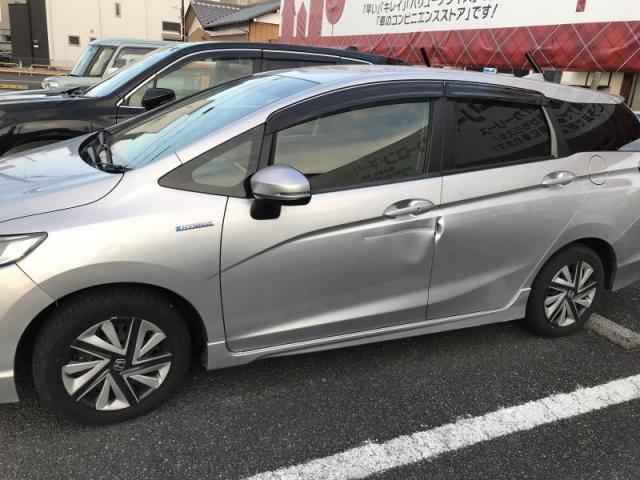 ホンダ　シャトル　リサイクル部品で修理代を抑える　ドアキズ・へこみ直し　上尾市ドア交換