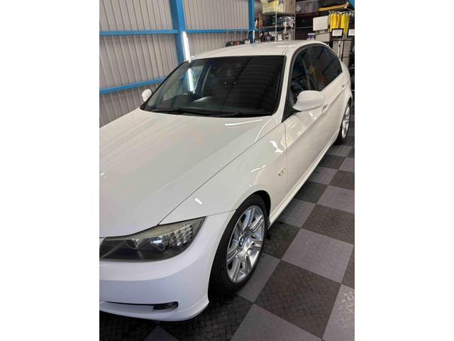 ＢＭＷ　１シリーズ　クリーニング・清掃　全面ガラス鱗　筑後市　久留米市　広川町　八女市　みやま市　大牟田市　柳川市　大川市　佐賀市　鳥栖市　荒尾市　他地域のお客様も大歓迎です！