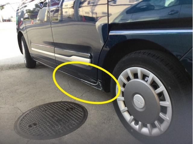 ダイハツ　ムーヴキャンバス　リアドア　サイドシル　キズ・へこみ直し