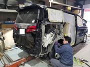 当社ではフレーム修正機を保有しており、事故などにより歪んでしまったフレームでも復元することが可能です