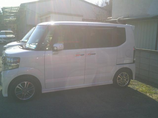 ホンダ　Ｎ－ＢＯＸカスタム　前後ドア　キズ・へこみ直し