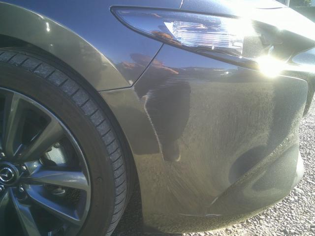 マツダ　ＭＡＺＤＡ３ファストバック　キズ・へこみ直し