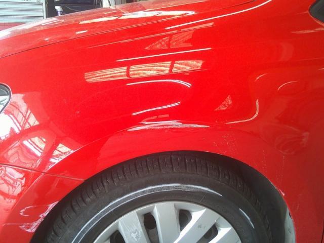 フォルクスワーゲン　ポロ　輸入車のバンパーとフェンダー　キズ・へこみ直し　高崎市輸入車修理