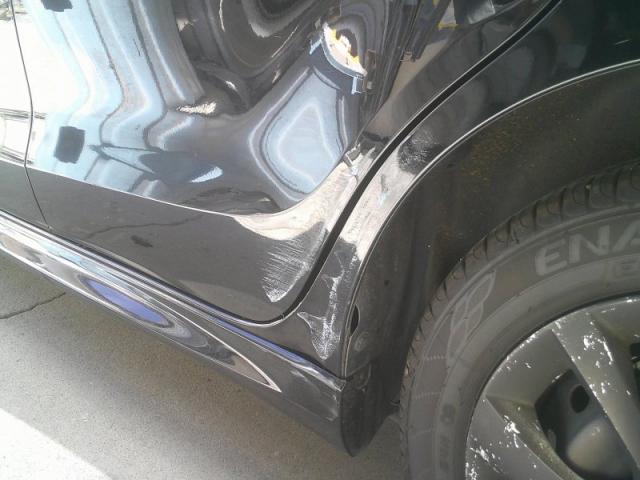 スズキ　スイフト　リヤドア・クォーター（タイヤ横）　キズ・へこみ直し　高崎市