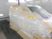 「専用の塗装ブース・修理ブース」を完備。技術と実績のあるスタッフが丁寧！早く！愛車の修理を仕上げます