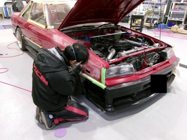 日産　スカイライン　鉄仮面のオールペン作業風景　キズ・へこみ直し　高崎市　スーパーショップ 石原自動車ボデー 高崎寺尾店