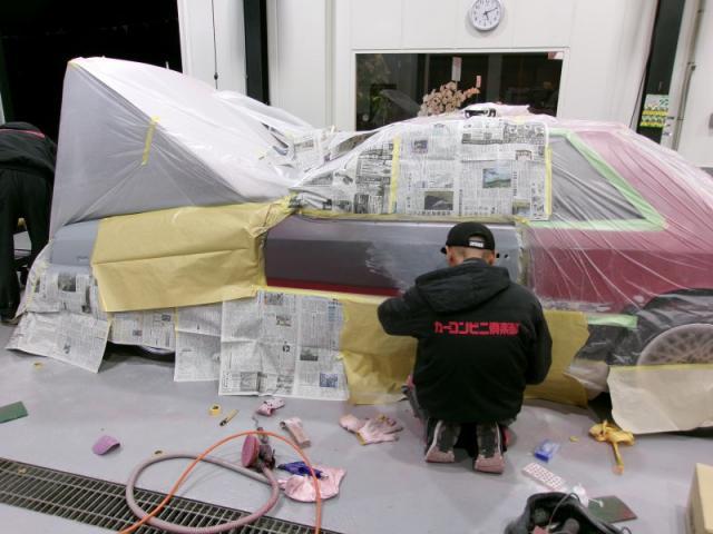 日産　スカイライン　鉄仮面のオールペン作業風景　キズ・へこみ直し　高崎市　スーパーショップ 石原自動車ボデー 高崎寺尾店