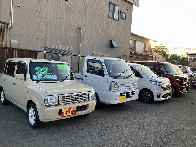 中古車販売も行っております。お車ご購入からアフターまでトータルでお任せ頂けます。