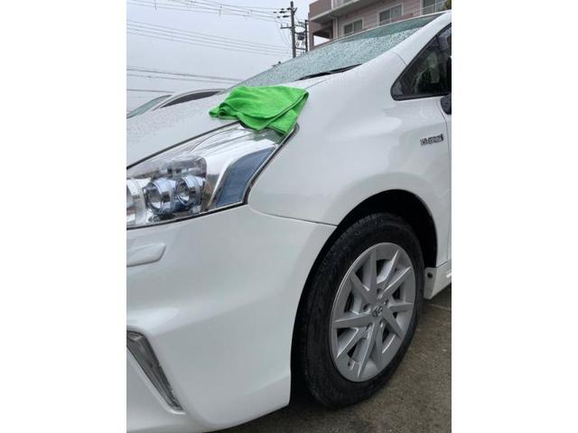 トヨタ　プリウス　バンパーとフェンダー（前タイヤ上）　キズ・へこみ直し　大阪市住之江区板金塗装