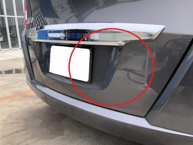 ホンダ　フリード　トランク（リヤゲート）キズ・へこみ直し　大阪市住之江区　カーコンビニ倶楽部